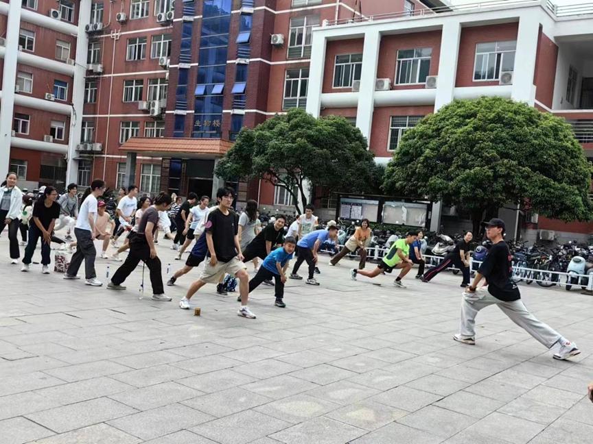 H动漫