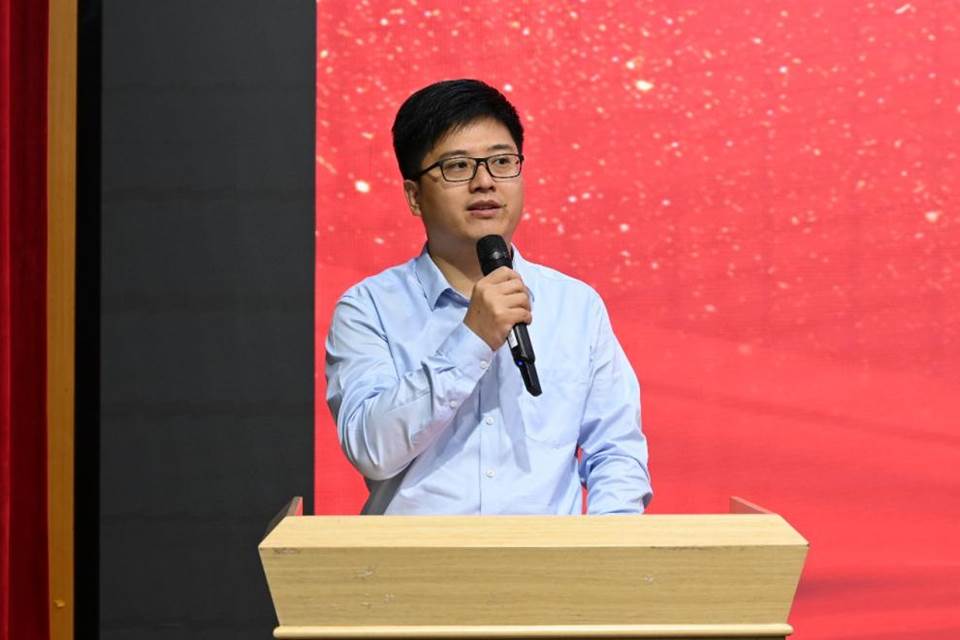 H动漫