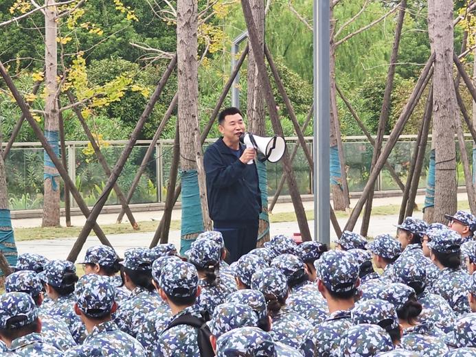 H动漫